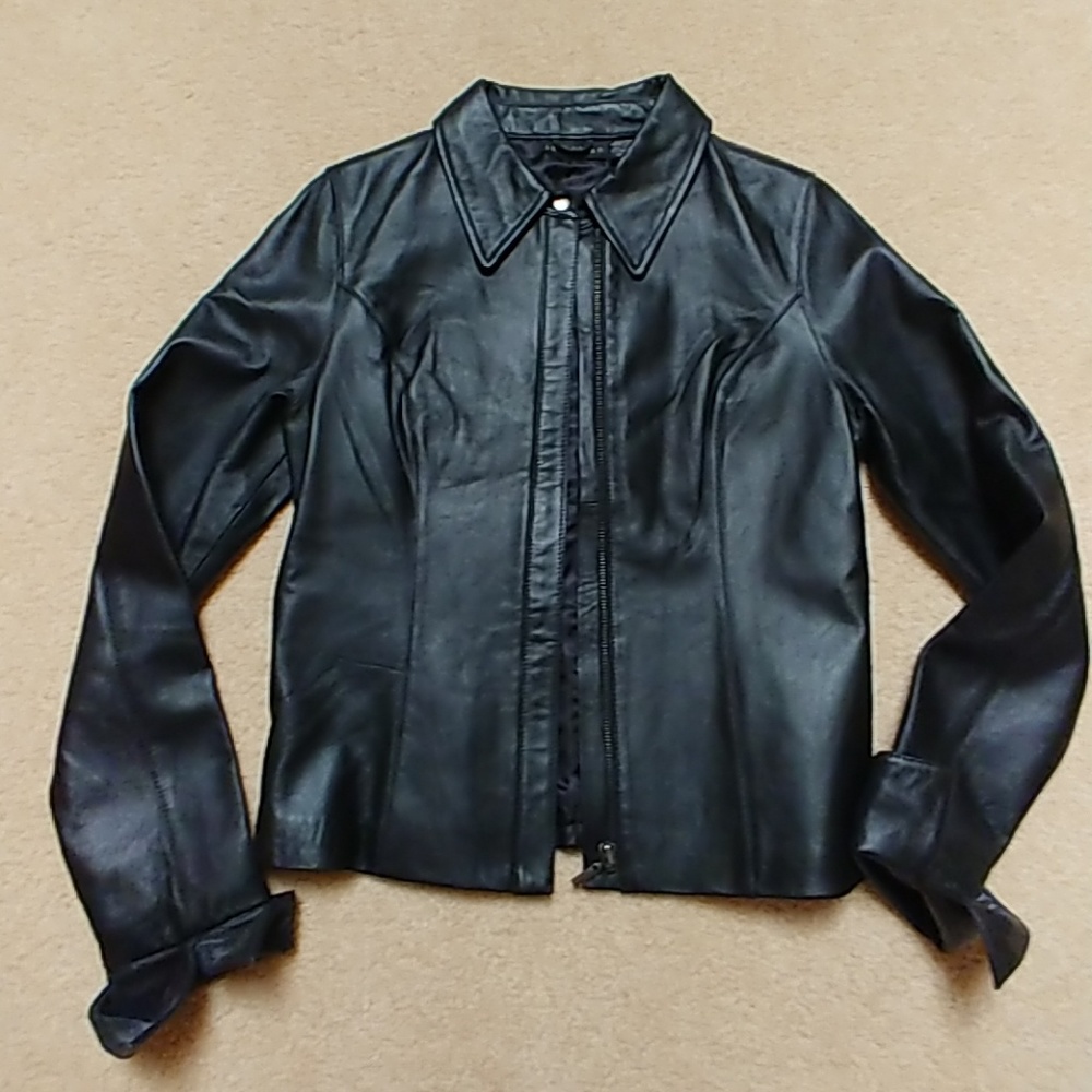 🚫SOLD🚫 Attention-Womens black leather jacket.